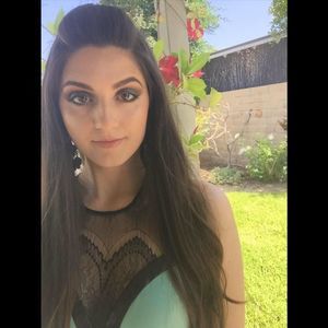 Meet your Posher, Olivia